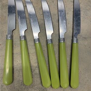 Set of 6 Avocado Plastic Green-handled Stainless Steel Dinner Knives